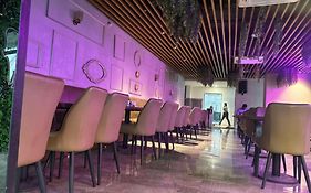 Hotel Merakee - Near Dahisar Mira Road Mumbai